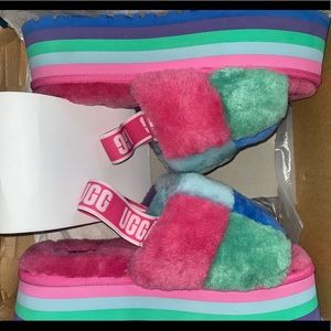 Uggs platform sandal